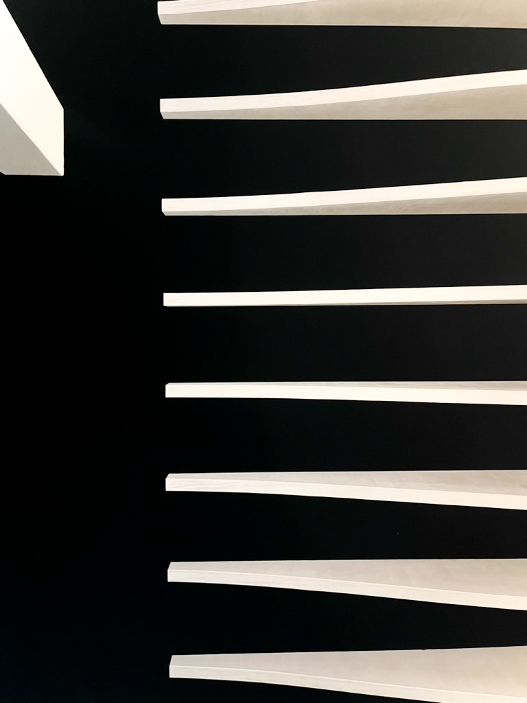Detalle de la pérgola del Palmeral de las Sorpresas, diseñada por Junquera Arquitectos en 2011 en Muelle Uno del puerto de Málaga