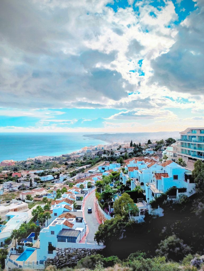 Vista de Benalmádena desde el Mirador de Orión en Camino a Fuengirola