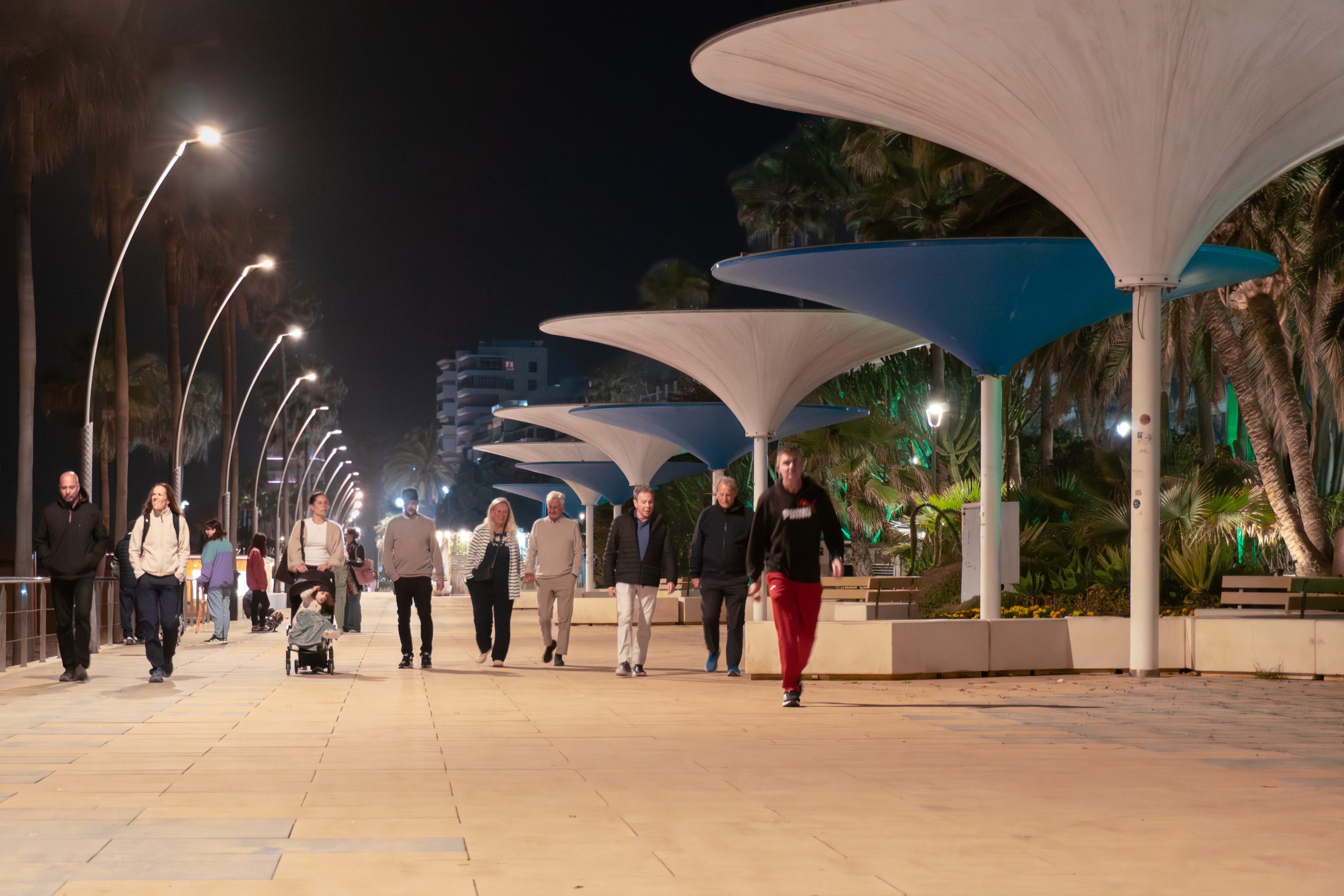 Paseo Paisaje Marítimo de Estepona de noche