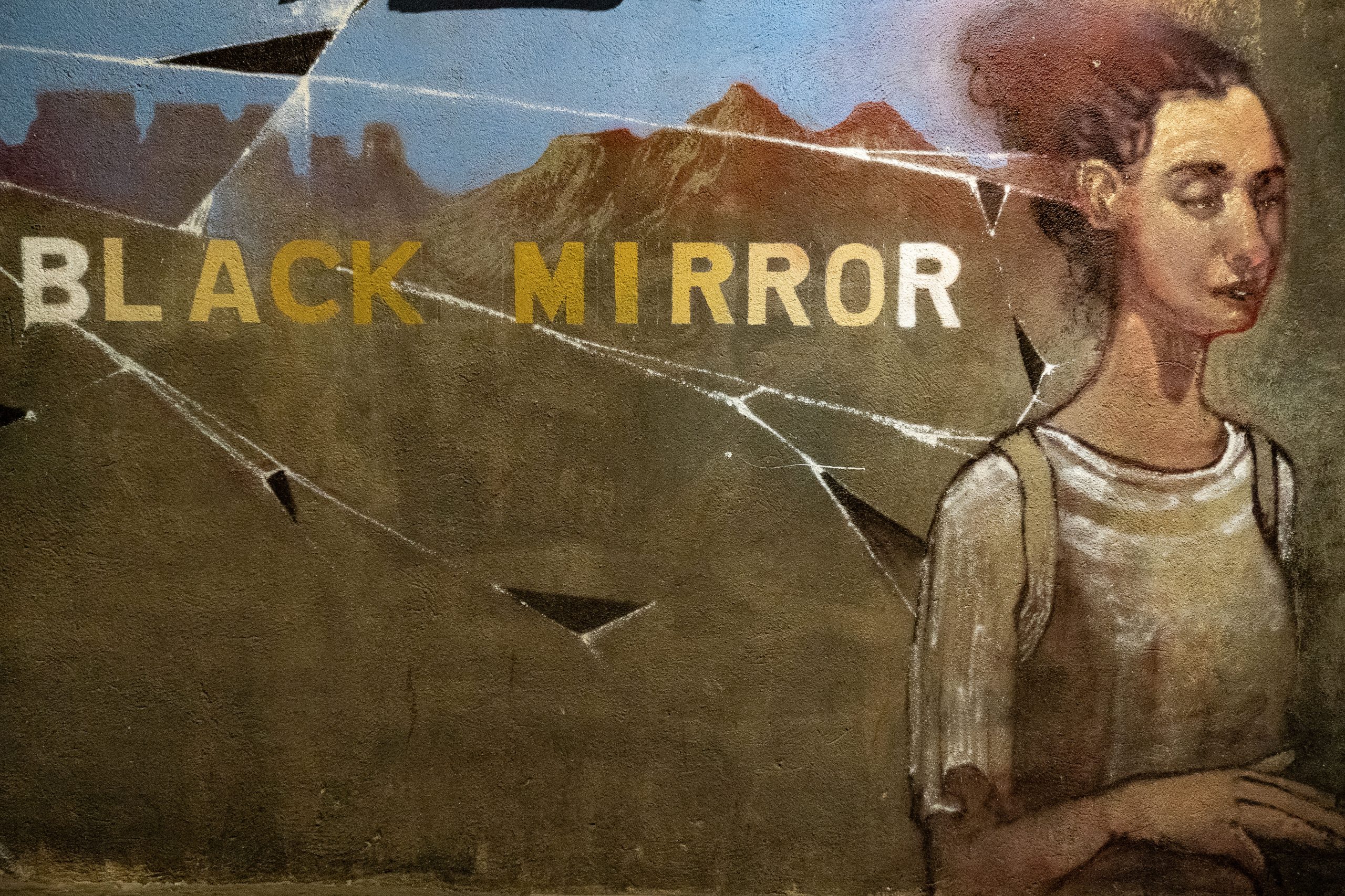 Arte urbano de Black Mirror en Almería