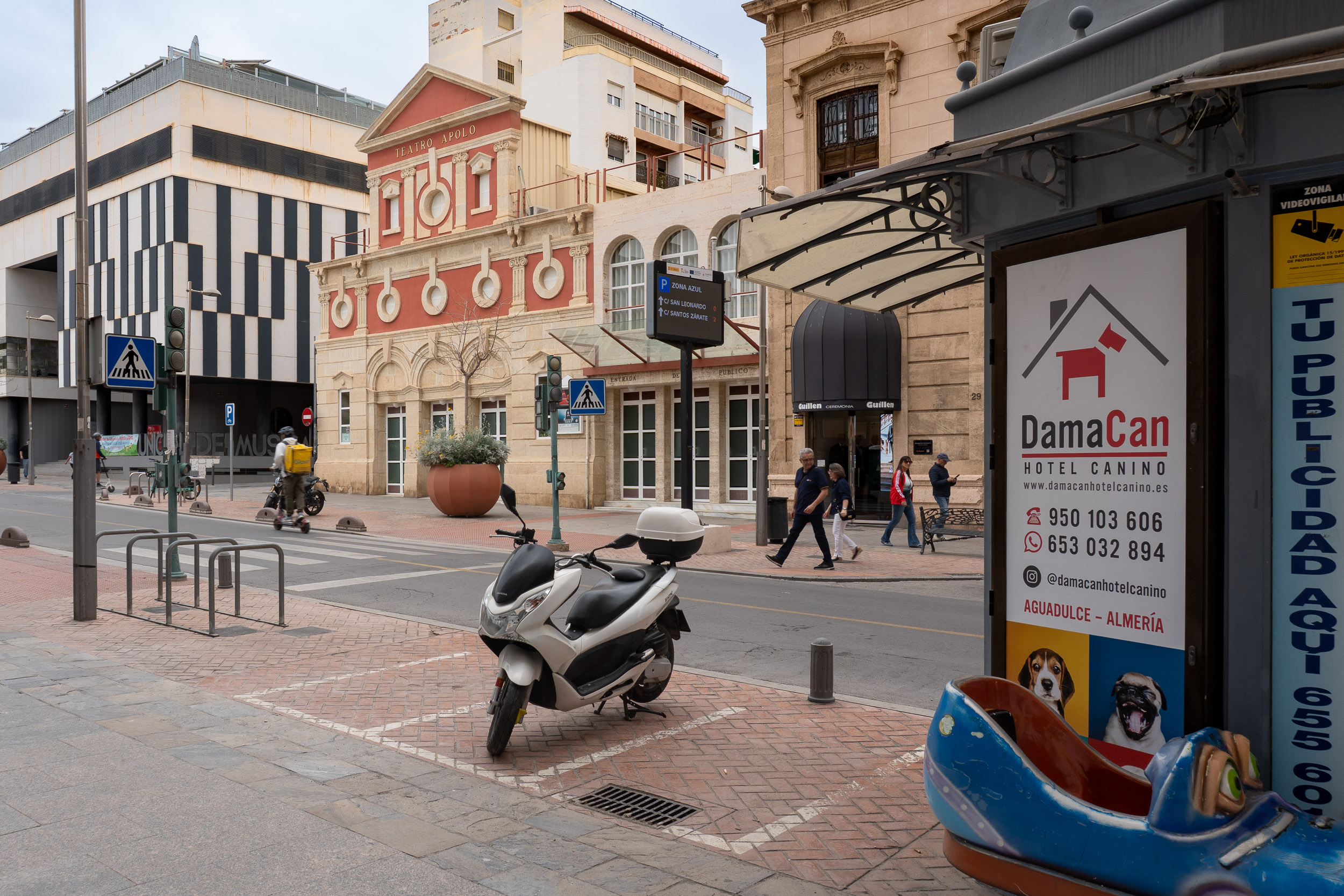 Teatro Apolo on Calle Rambla Obispo Orberá in Almería