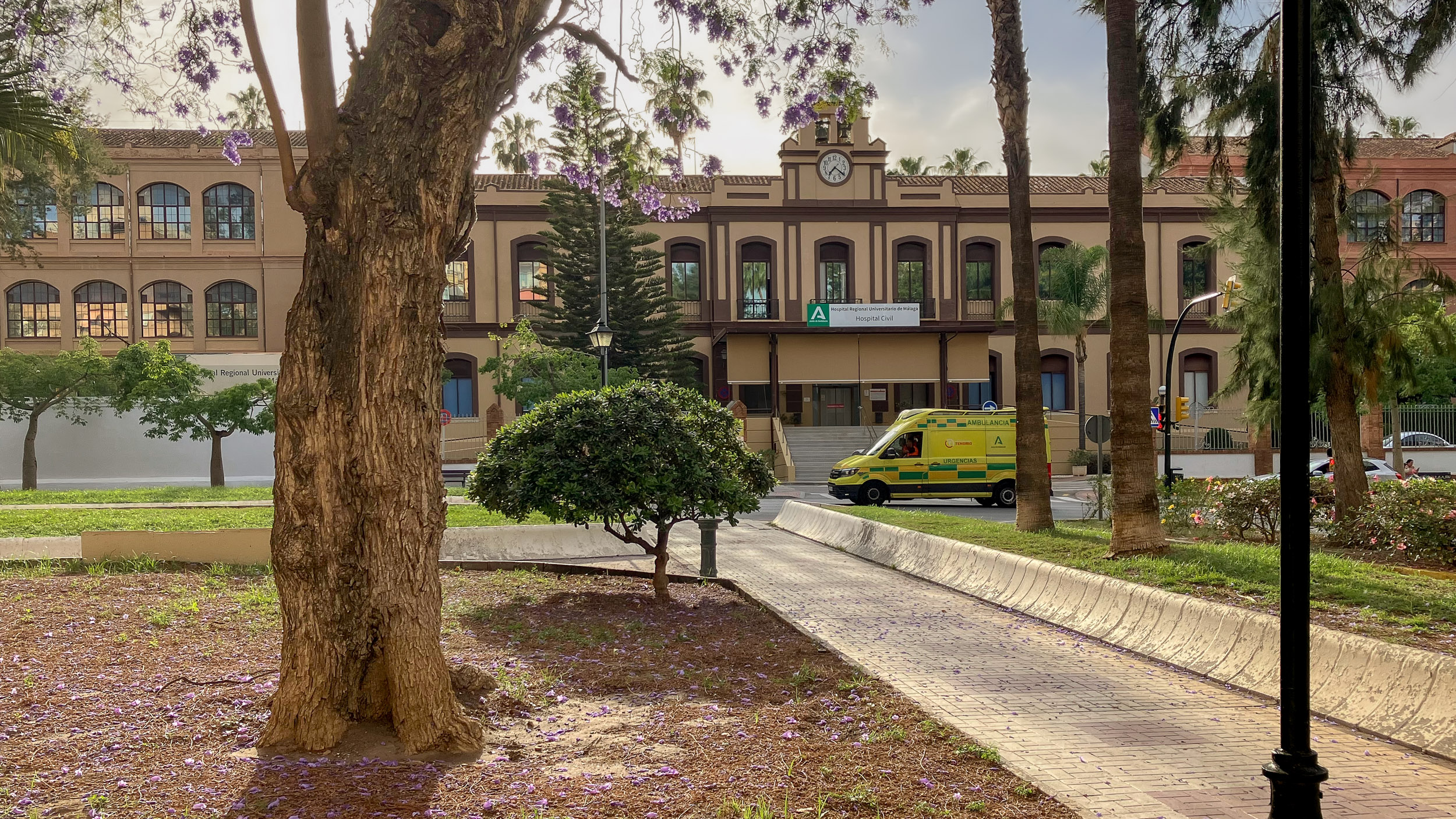 Hospital Civil en la Avenida del Arroyo de los Ángeles en el distrito Centro de Málaga