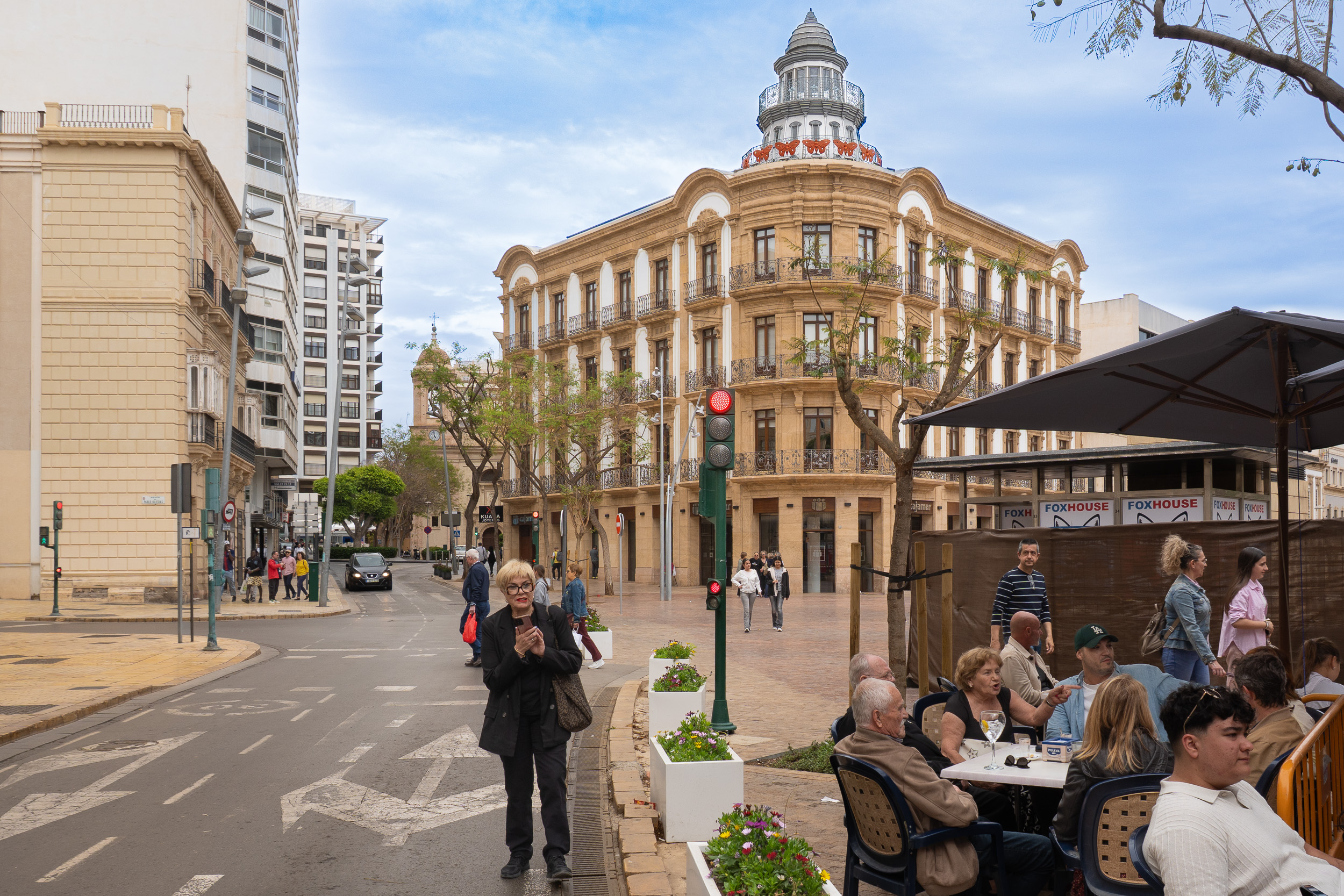 Almería Plaza Pérez García Puerta de Purchena Casa de las Mariposas Cajamar