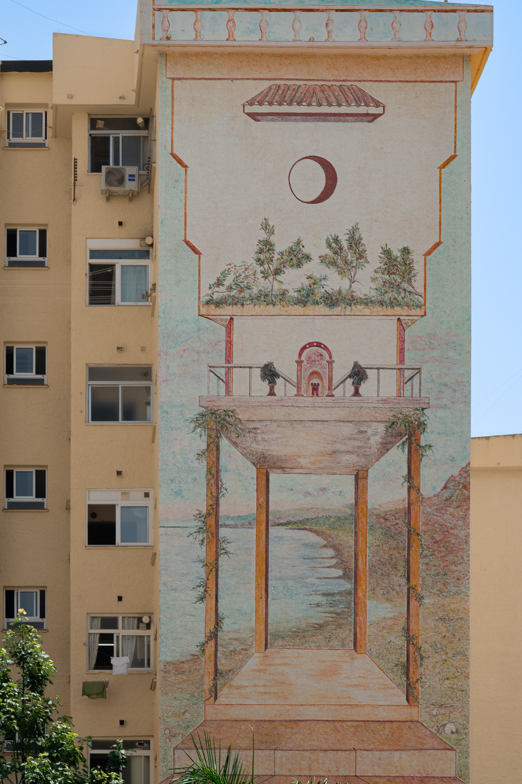 Mural Una Fachada, un mundo from Ana Cecilia Salinas in Estepona