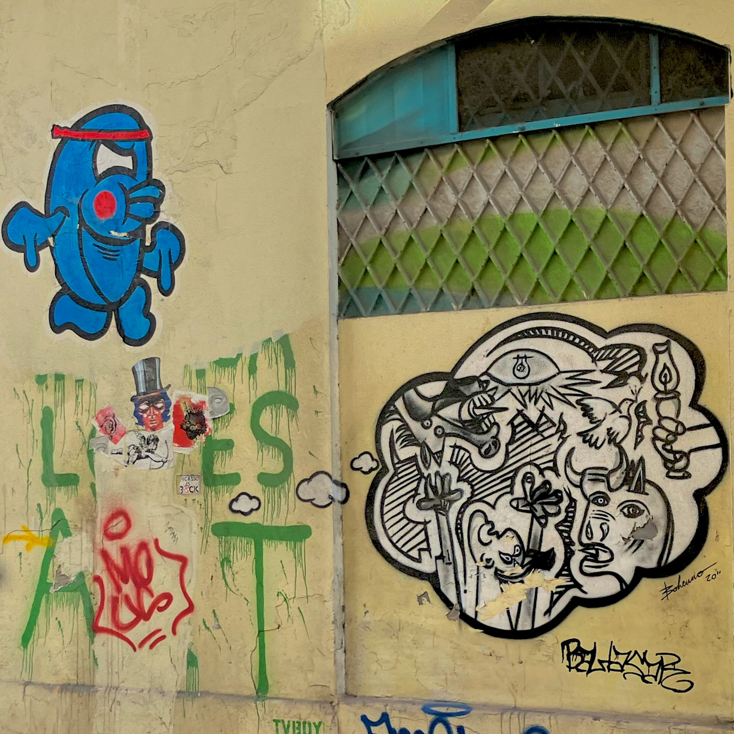 Mural based on Picasso's "Guernica" by Bohemio, in Calle Vendeja in Málaga’s Soho neighbourhood