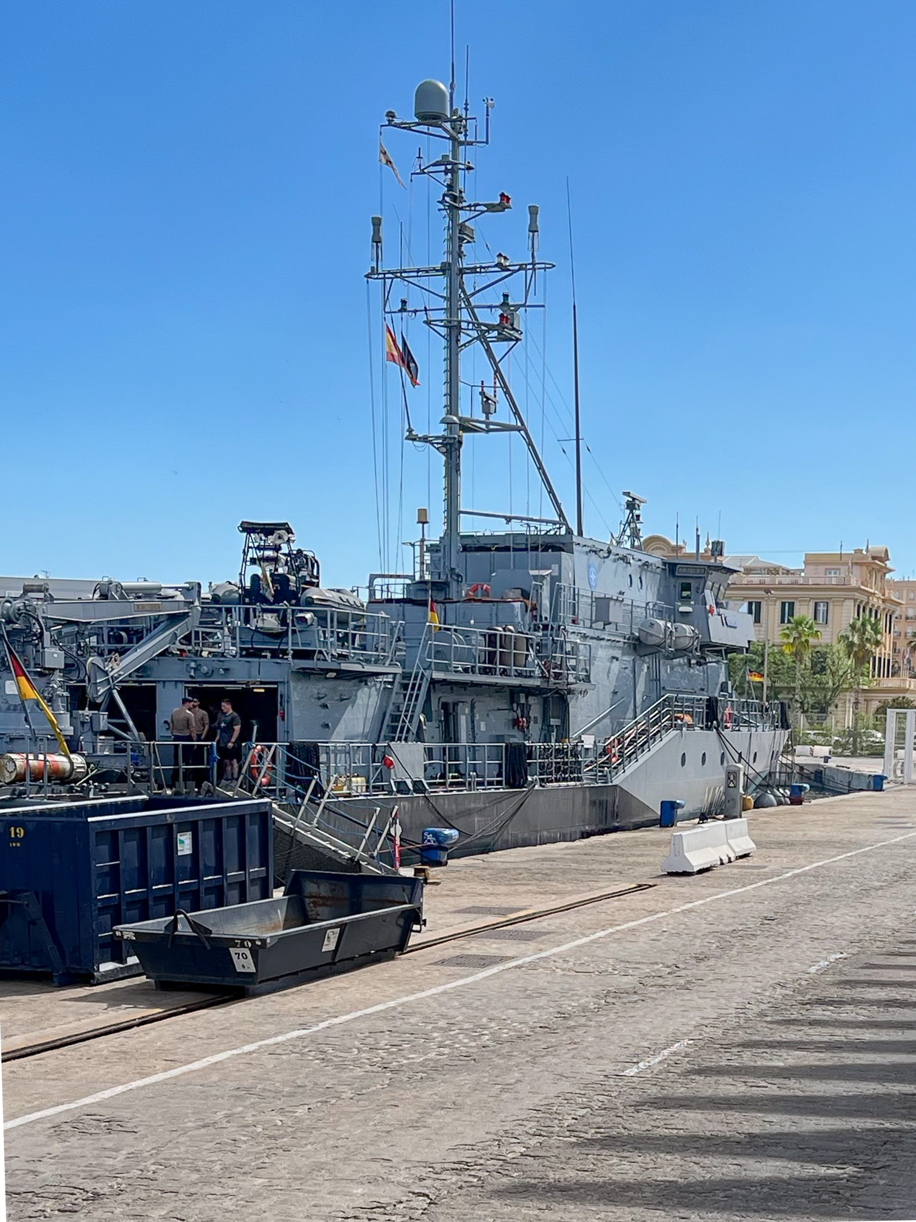 Una fragata alemana atracada en el Muelle Dos del puerto de Málaga