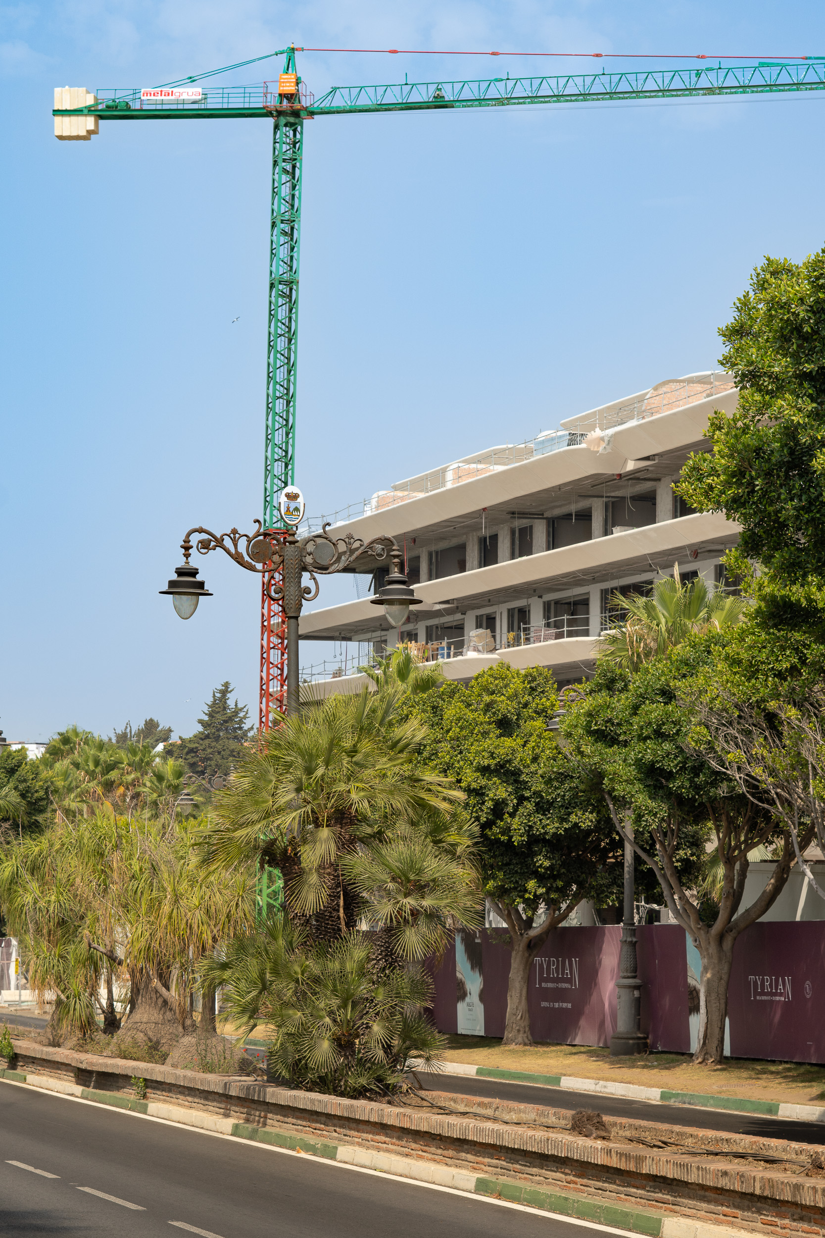 Construction of Tyrian Residences on Avenida Litoral